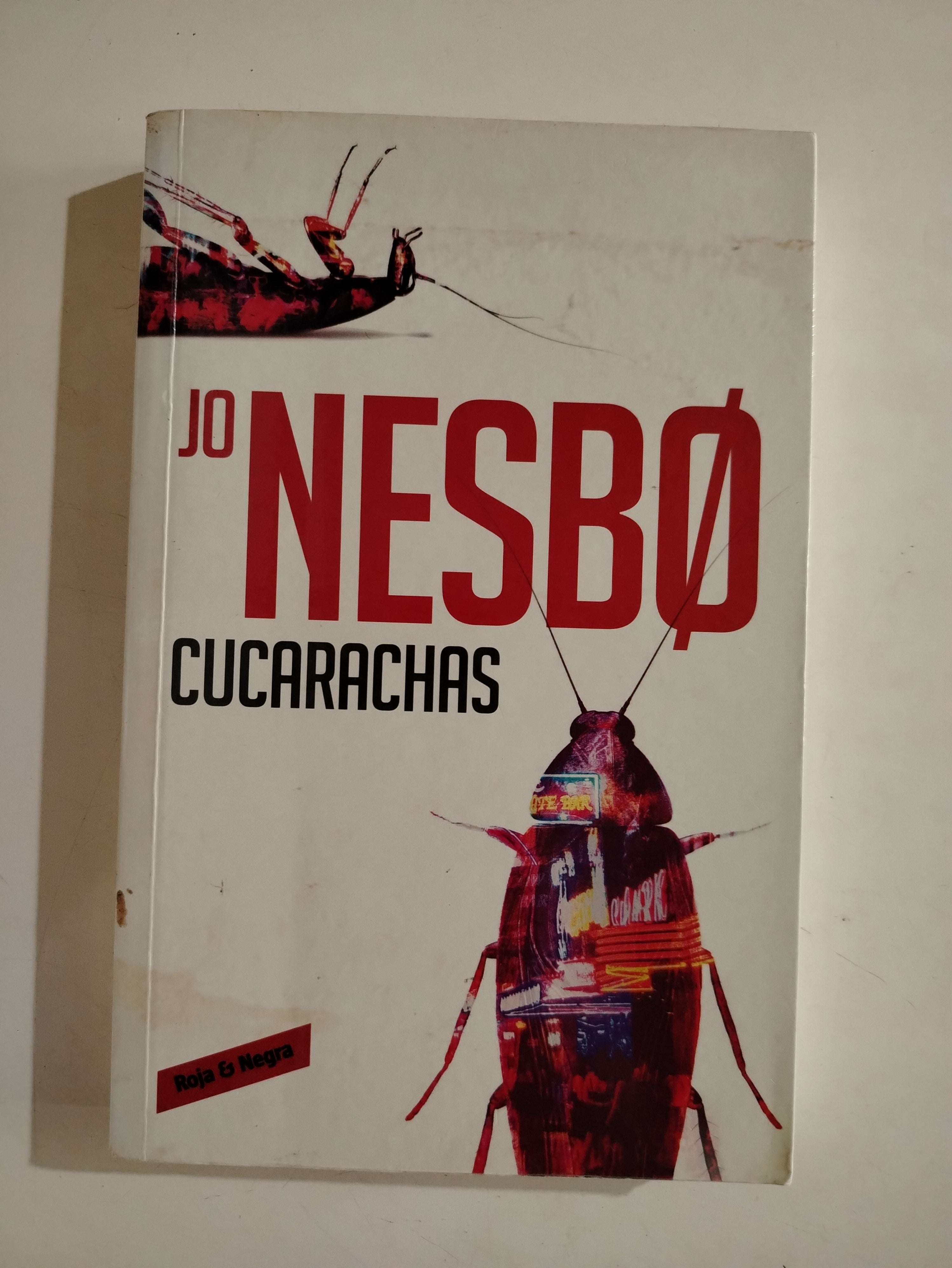 CUCARACHAS - JO NESBO