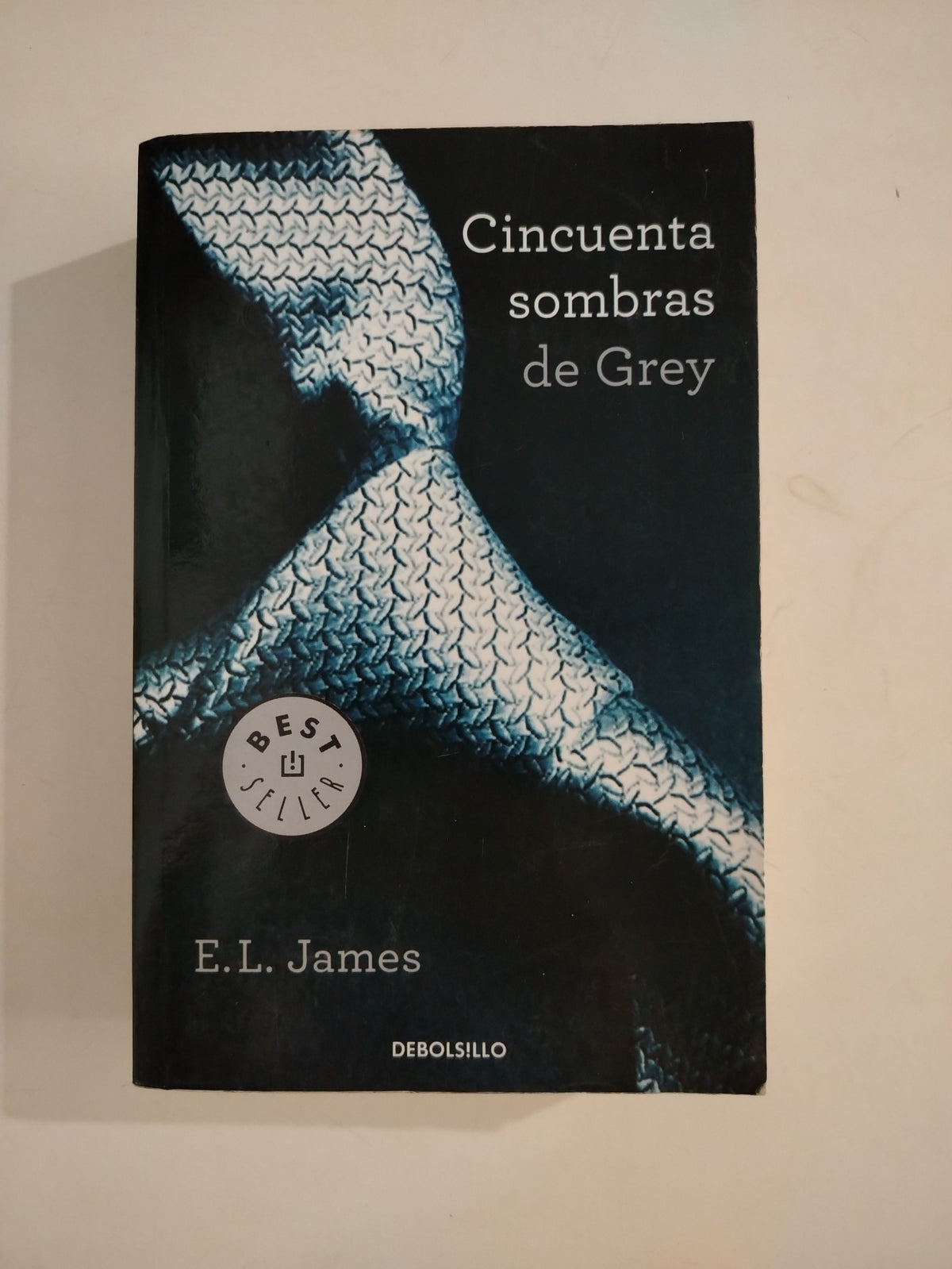 CINCUENTA SOMBRAS DE GREY - E. L. JAMES