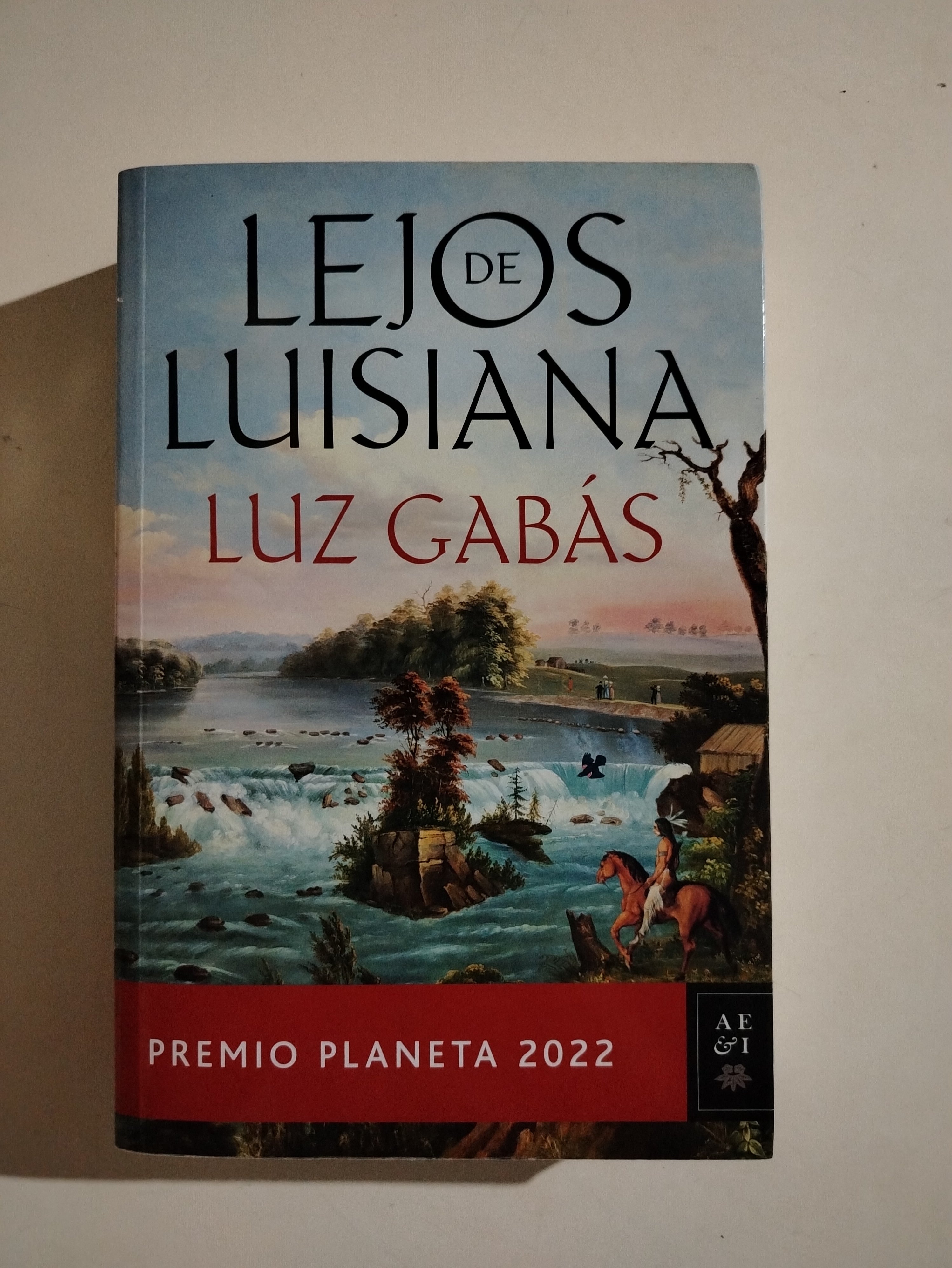 LEJOS DE LUISIANA - LUZ GABAS