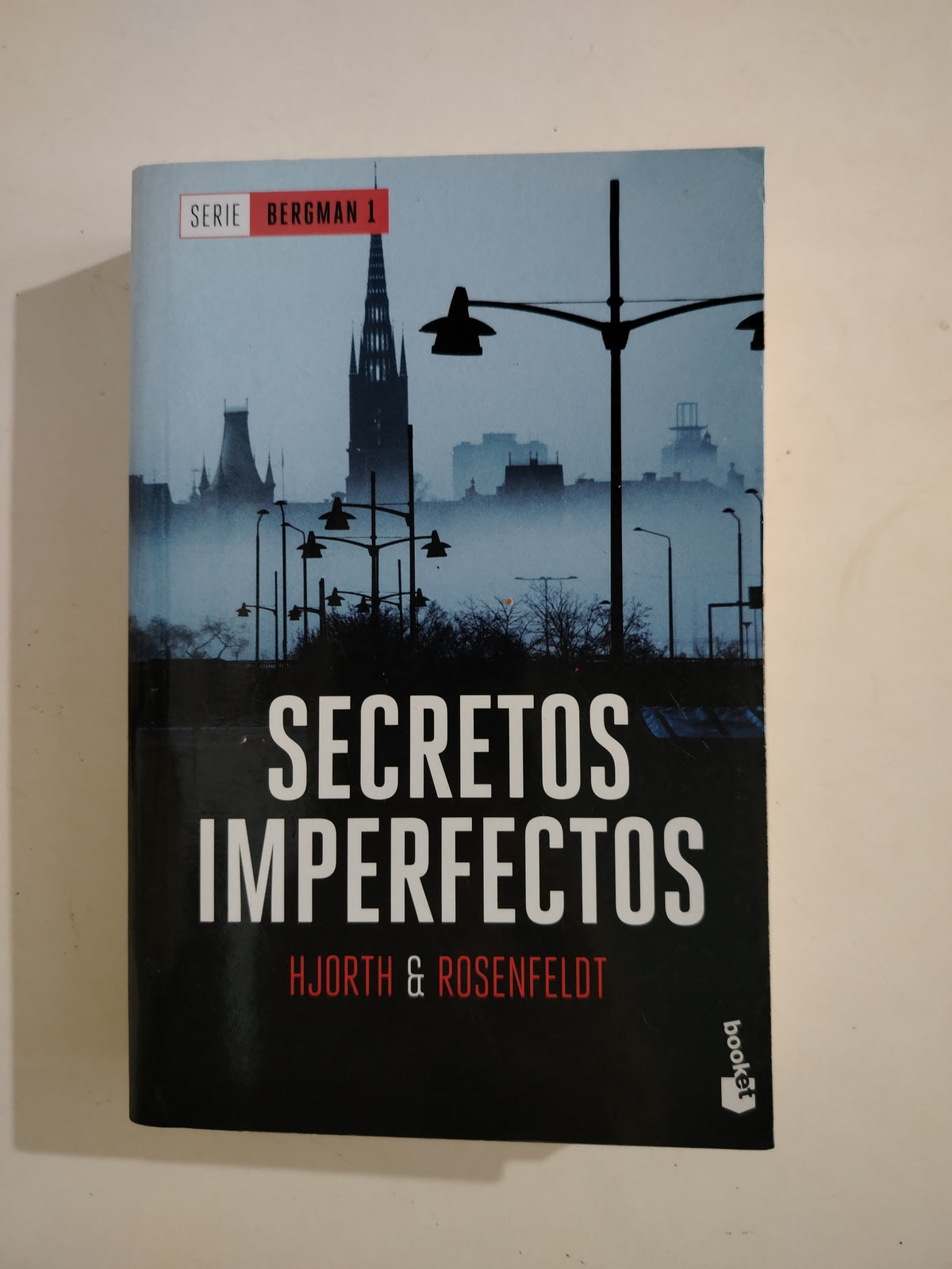 SECRETOS IMPERFECTOS - HJORTH Y ROSENFELDT