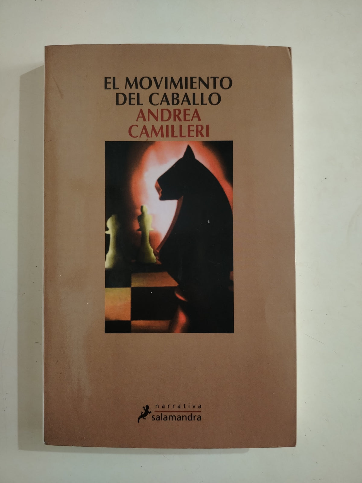EL MOVIMIENTO DEL CABALLO - ANDREA CAMILLERI