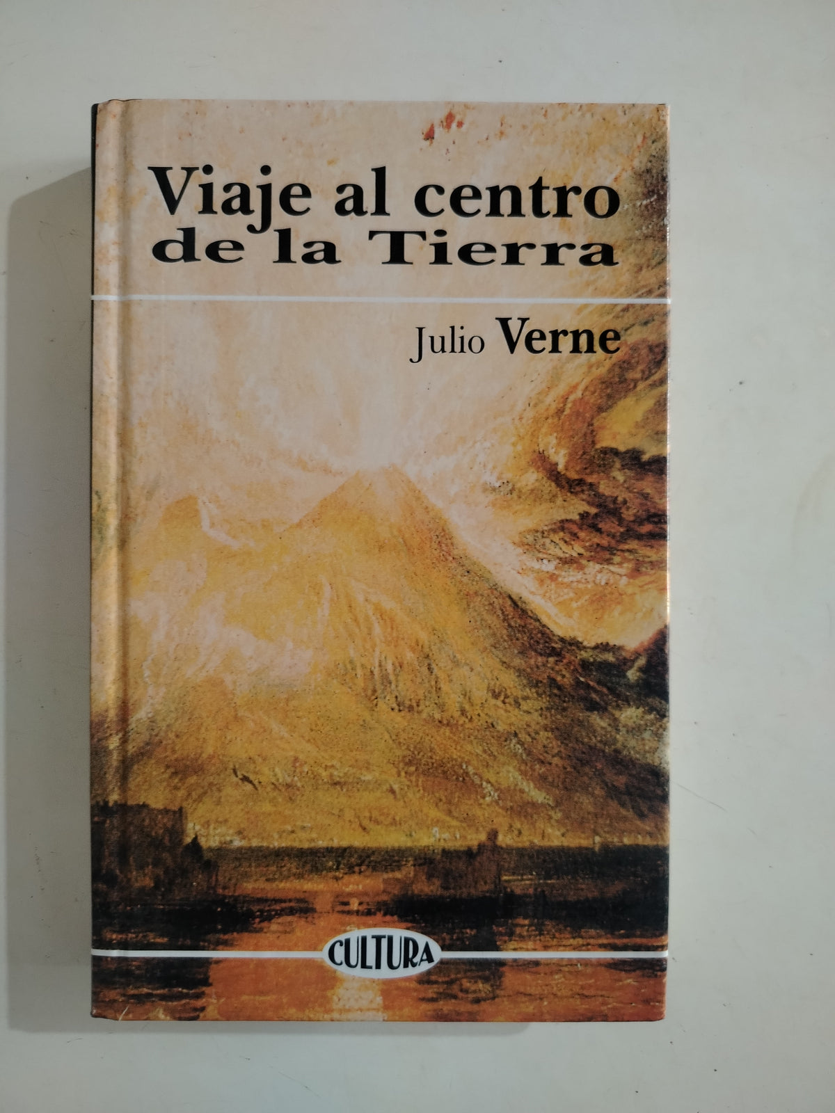 VIAJE AL CENTRO DE LA TIERRA - JULIO VERNE