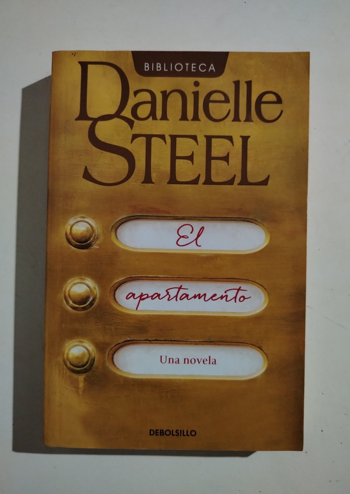 EL APARTAMENTO - DANIELLE STEEL