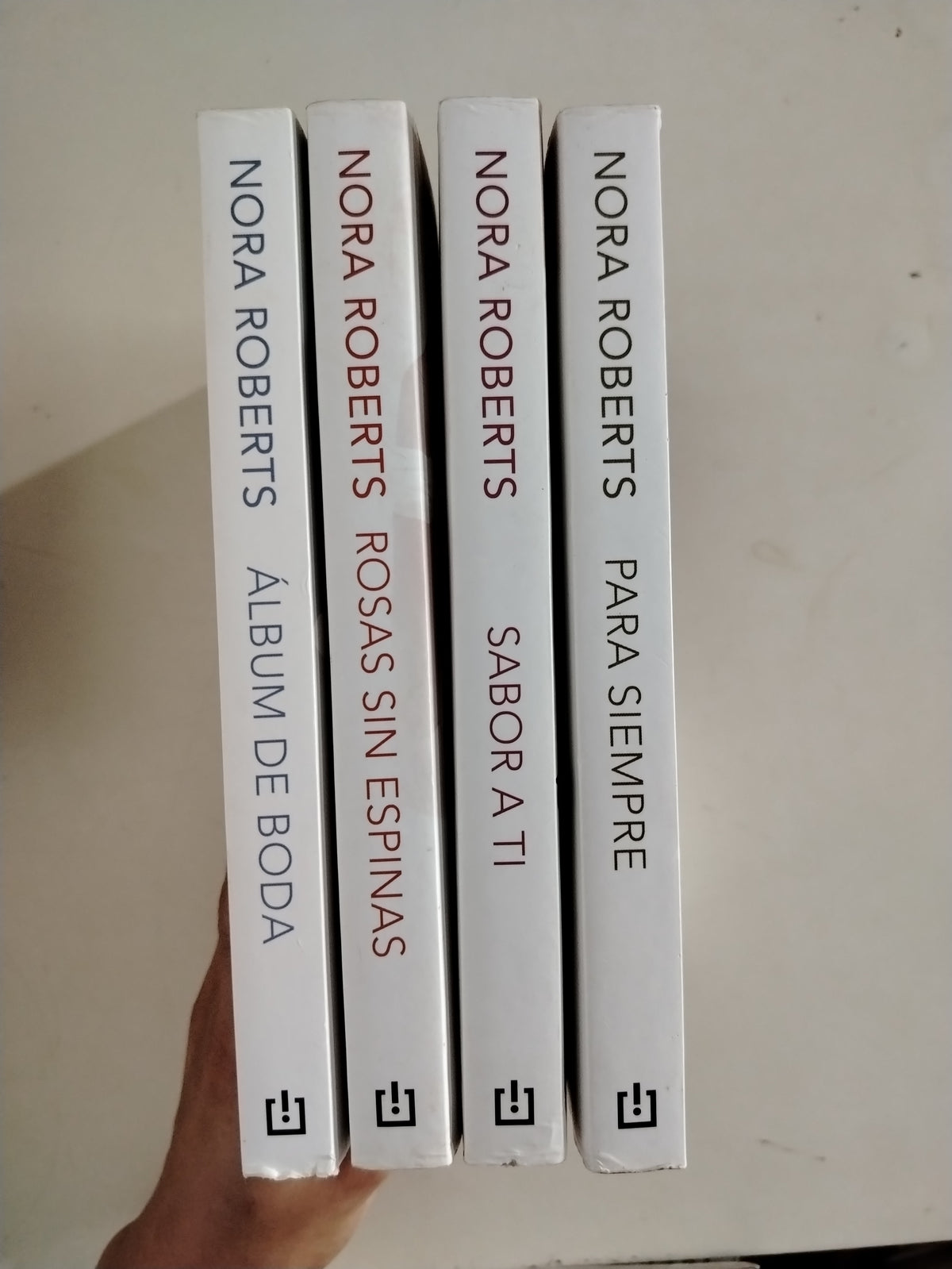 ALBUM DE BODA / ROSAS SIN ESPINAS / SABOR A TI / PARA SIEMPRE - NORA ROBERTS