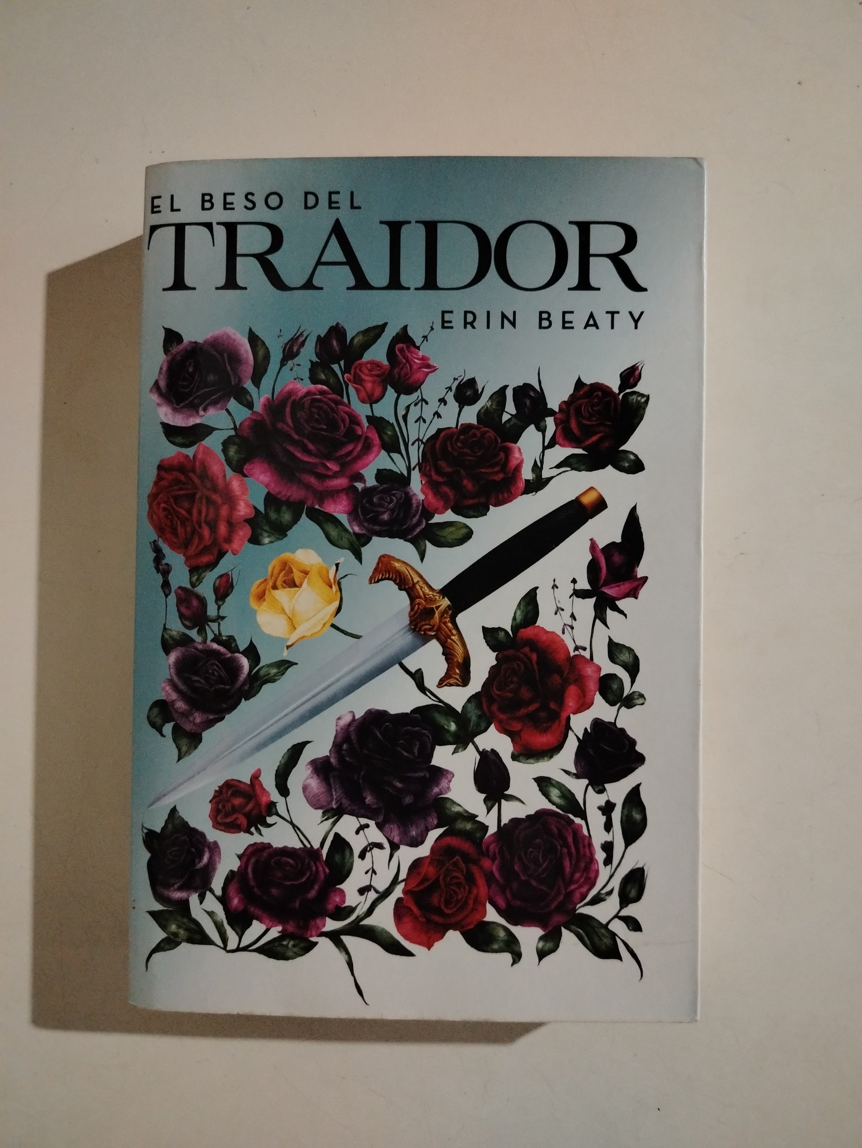 EL BESO DEL TRAIDOR - ERIN BEATY