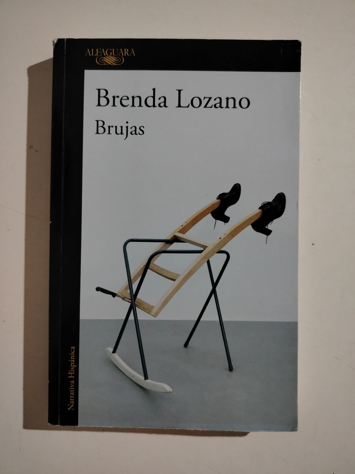 BRUJAS - BRENDA LOZANO