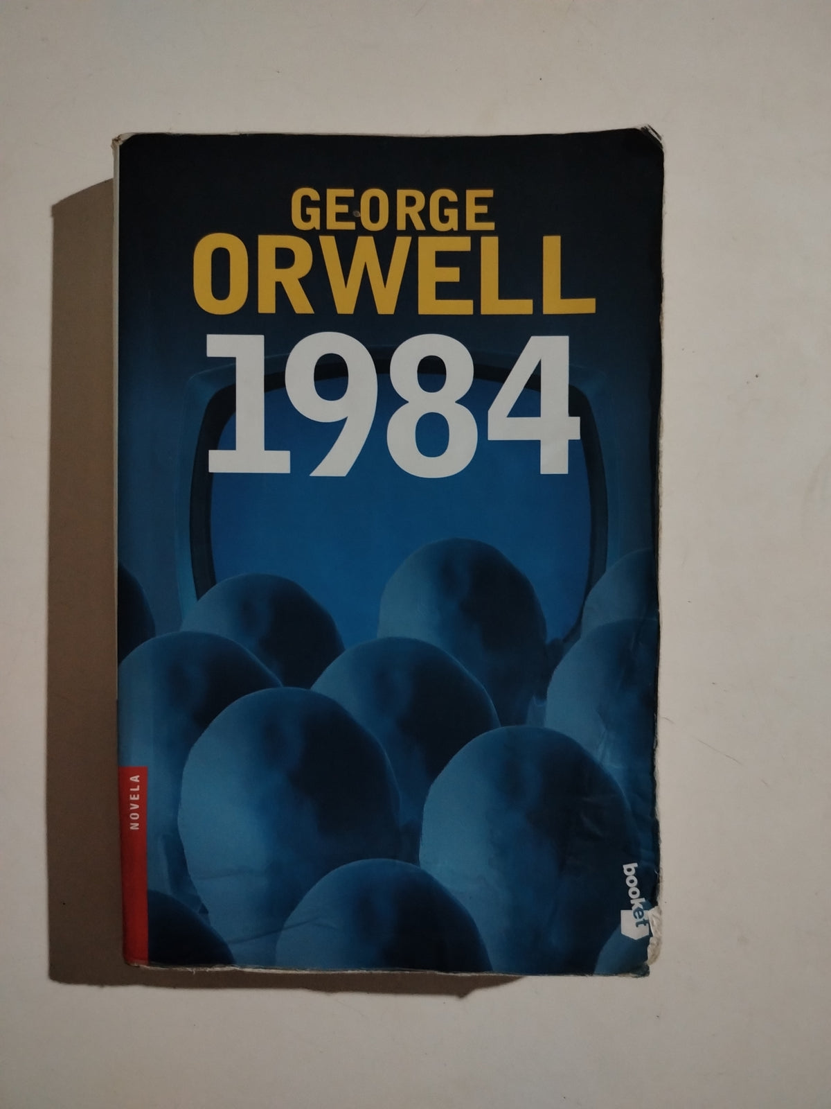 1984 - GEORGE ORWELL (CON DETALLEDE HUMEDAD)