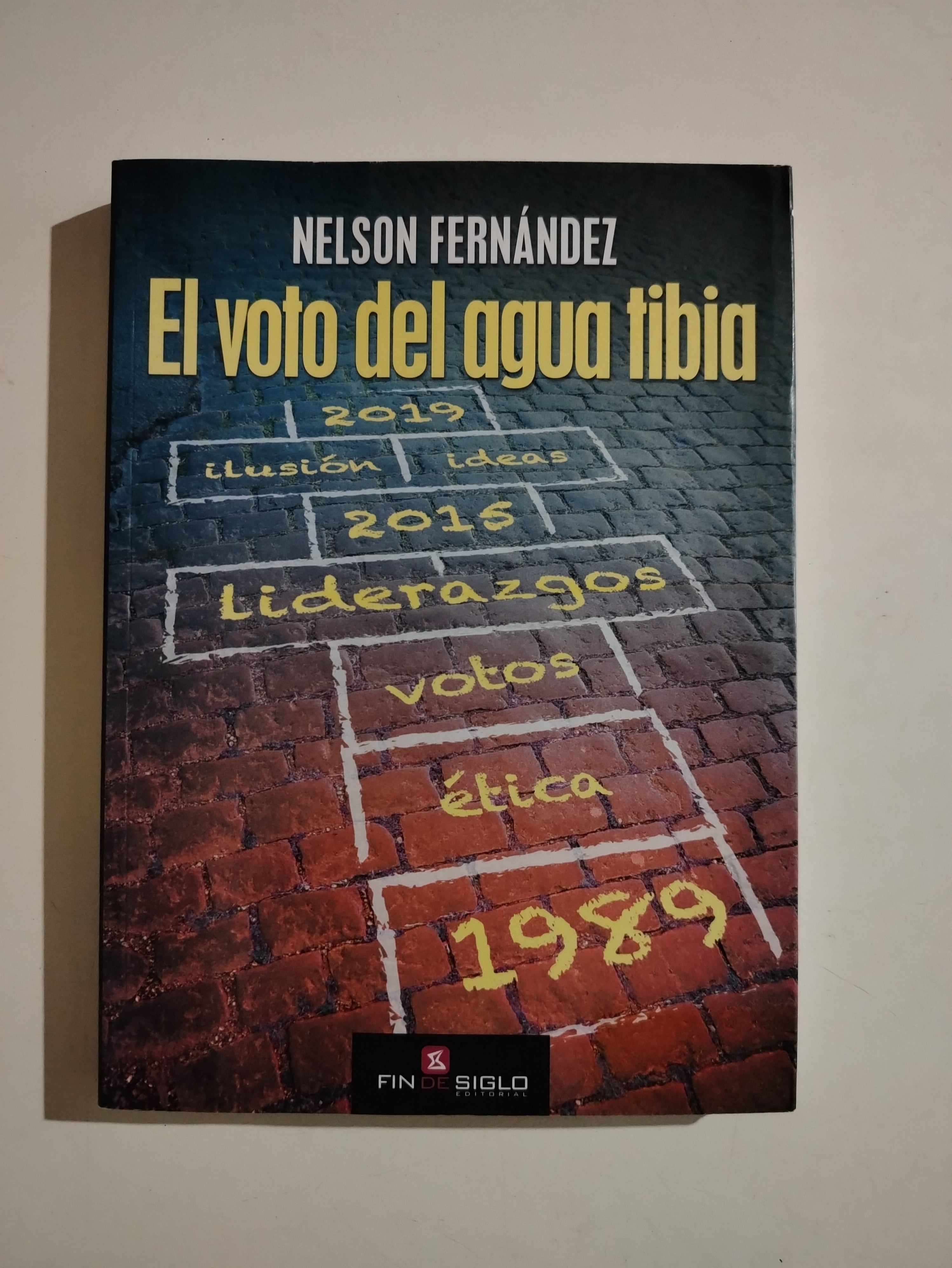 EL VOTO DEL AGUA TIBIA - NELSON FERNANDEZ